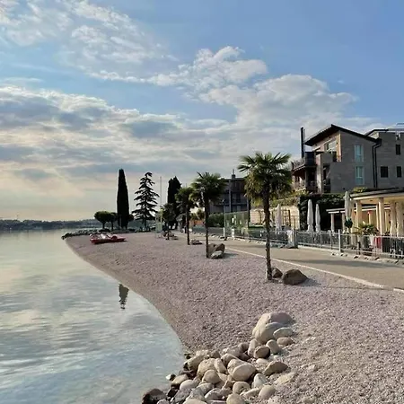 Garda Lovers Luxury Apartment *
